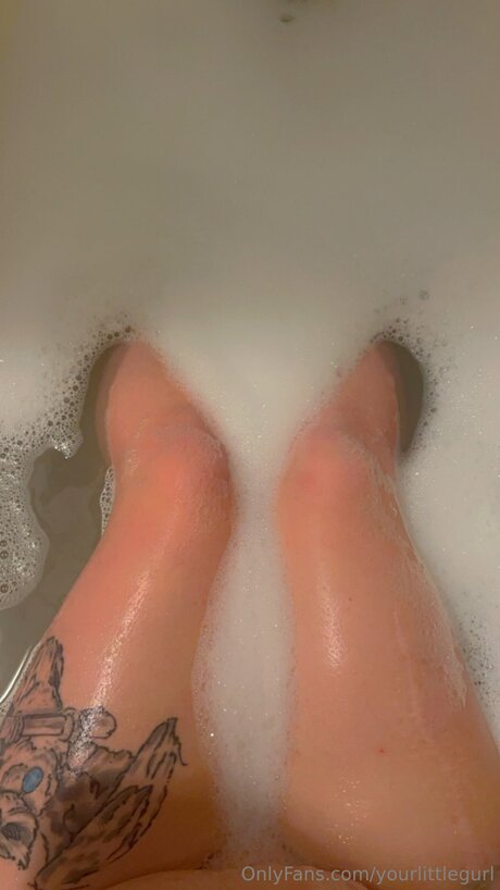 Yourlittlegurl hot model gallery