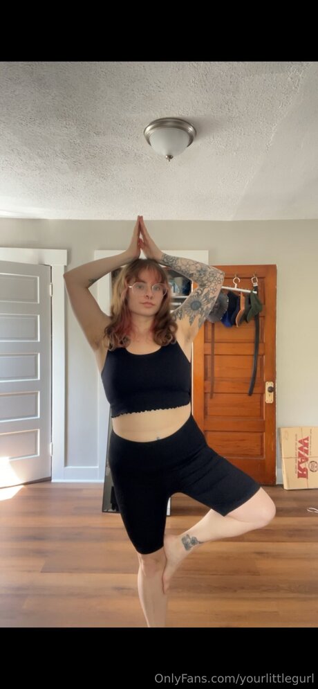 Yourlittlegurl exclusive model img