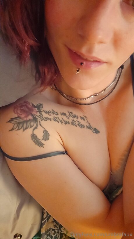 Umbrafaux xxx model picture