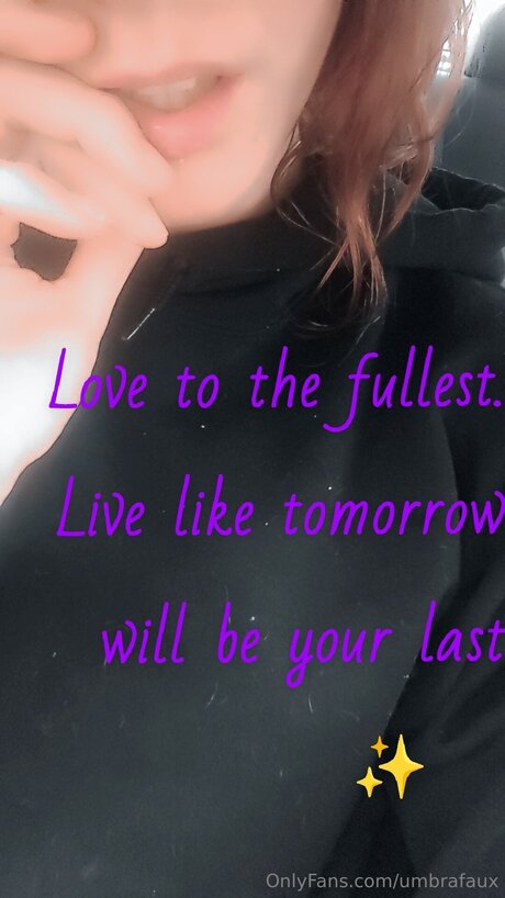 Umbrafaux pretty model photos