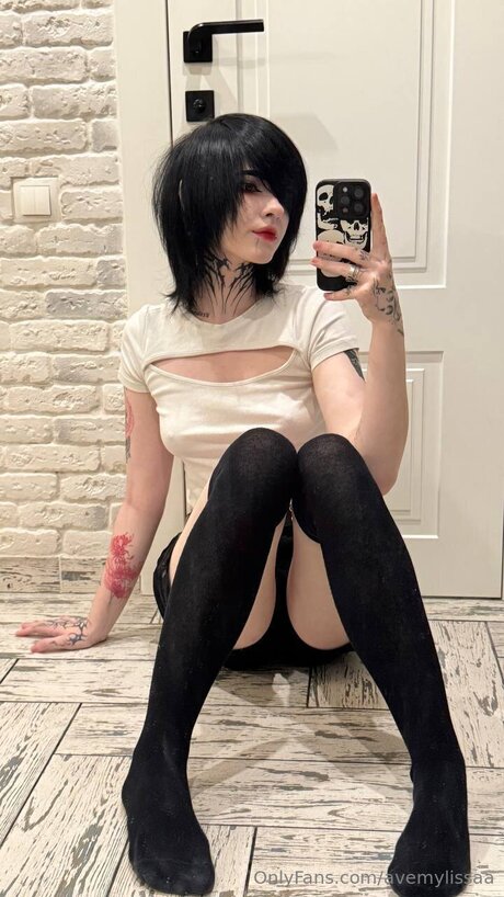 Avemylissaa porn model gallery