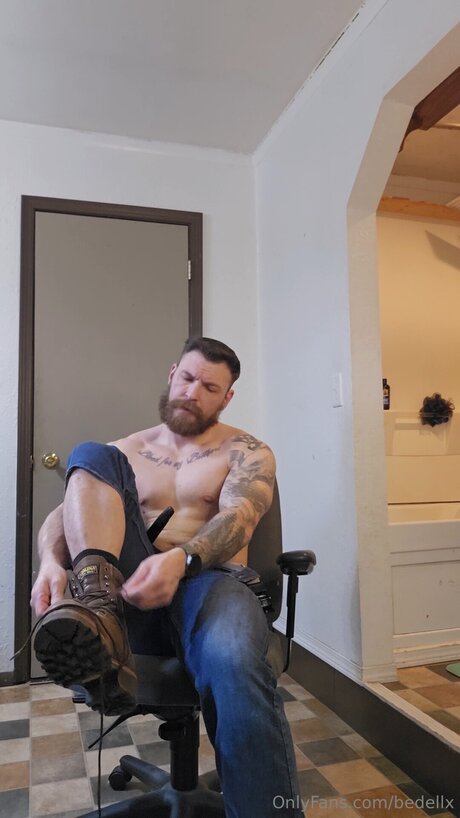 Bedellx free actress gallery