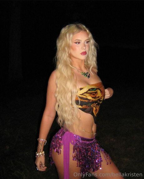 Bellakristen model gallery