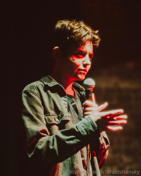 Carsonolshansky nice actress pictures