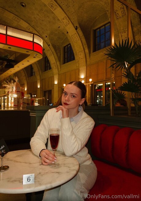 Vallmi pornstar high quality picture