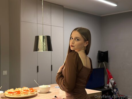Vallmi star adult gallery