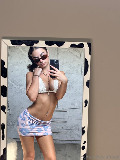 Mikaylafreee star top gallery