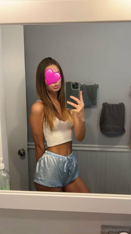 Allisonnxo hot model images