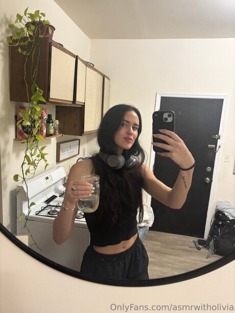 Asmrwitholivia top actress img