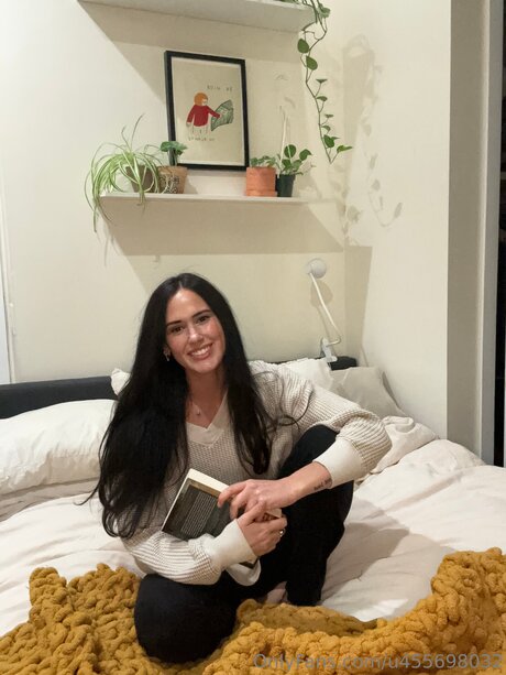 Asmrwitholivia sexy star pictures