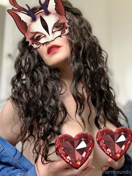 Hornhounds adult model pics