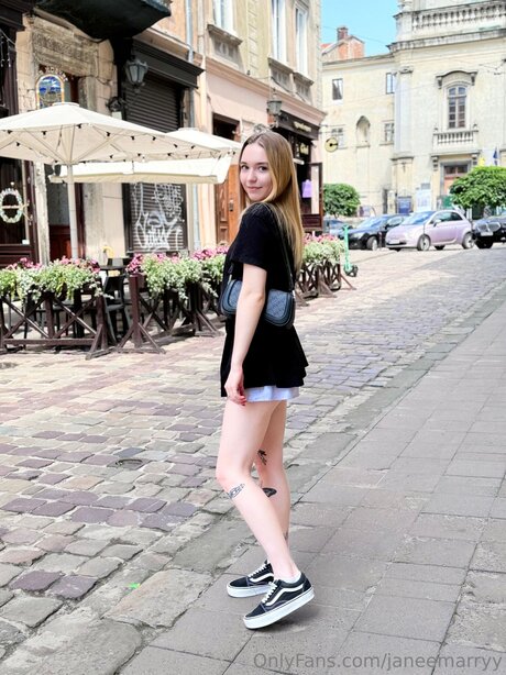 Janeemarryy free model images