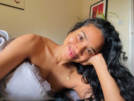 Scarletflamexxx beautiful actress img