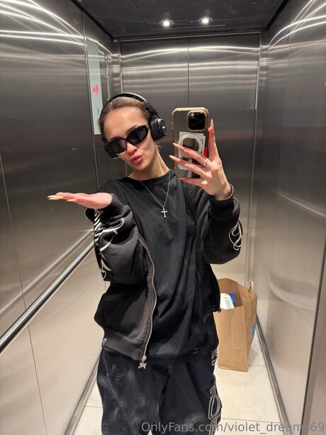 Violet Dreams69 model nudes photo