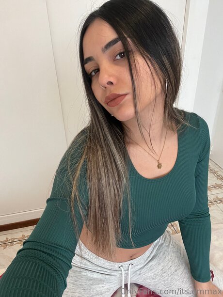 Its Emmax model pretty gallery