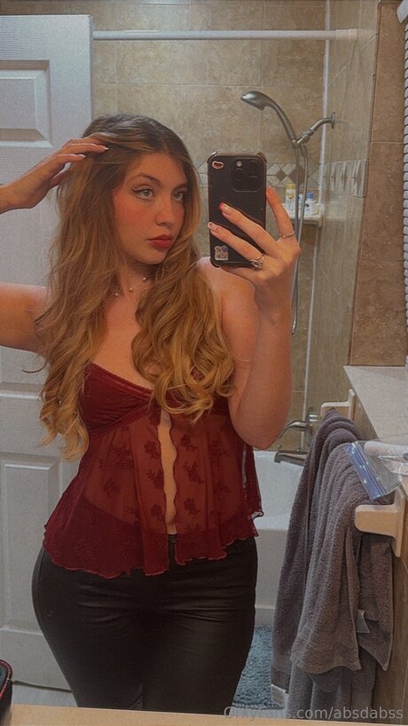 Scarlettsummerrr pornstar adult photo