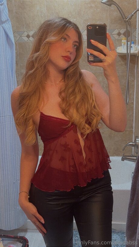 Scarlettsummerrr pornstar hd images