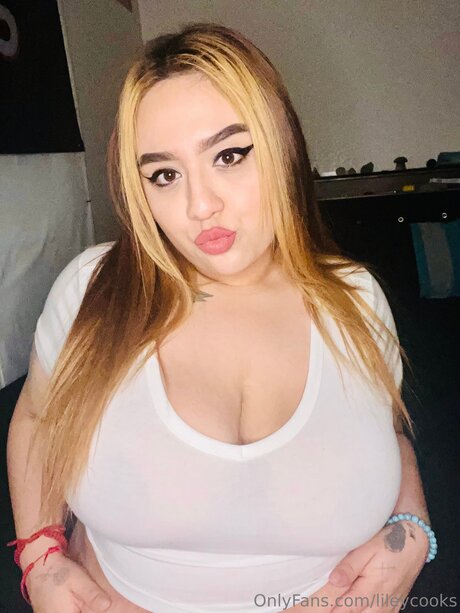 Lilyanneee nice star image