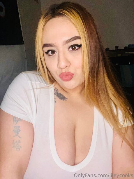 Lilyanneee naked actress images