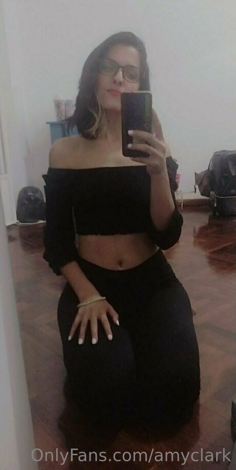 Amyclark adult model photo