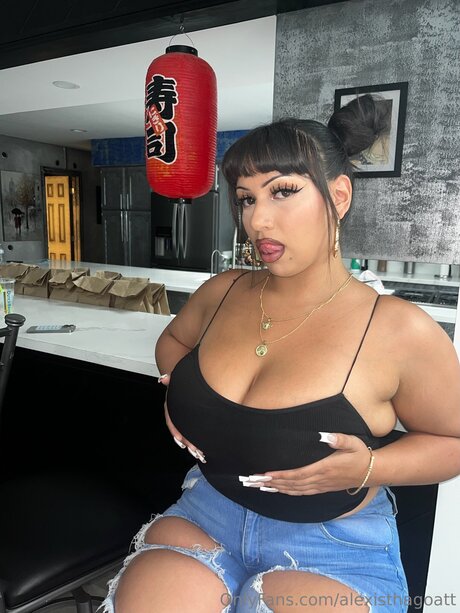 Alexisthagoatt nude star pics