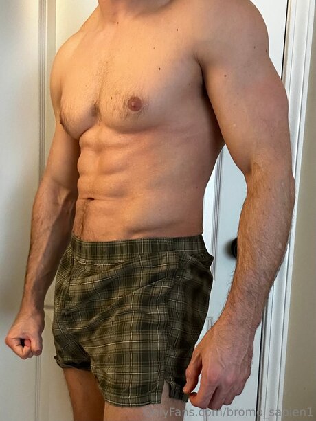 Bromo Sapien1 model best picture