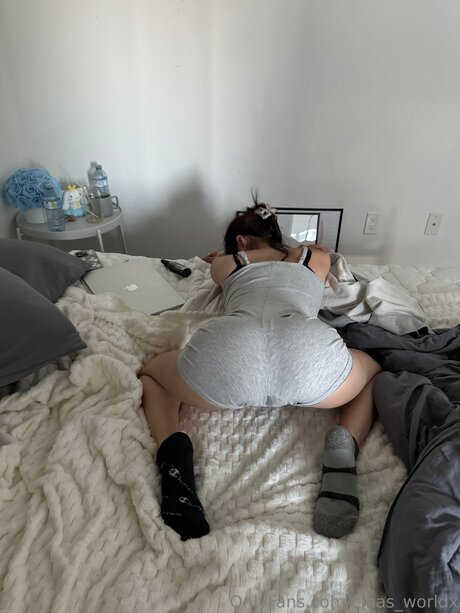 Cinas Worldx nudes model images