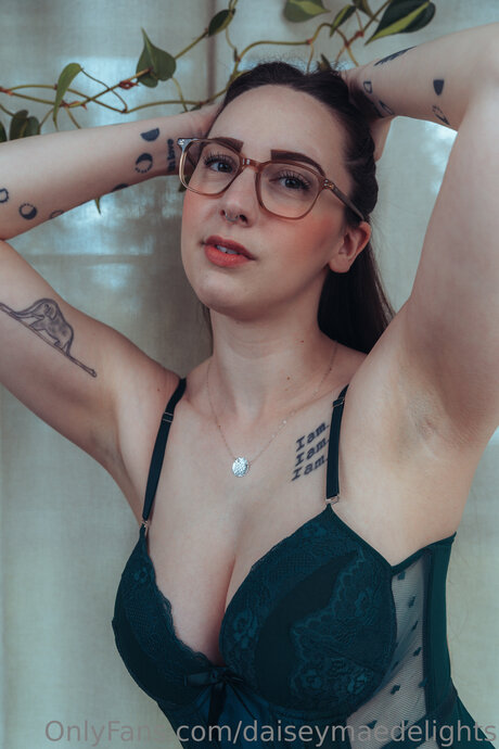 Daiseymaedelights pornstar beautiful img