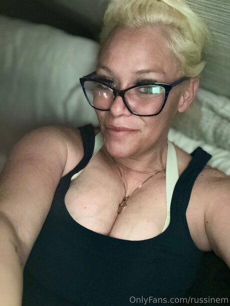 Russinem erotic pornstar images