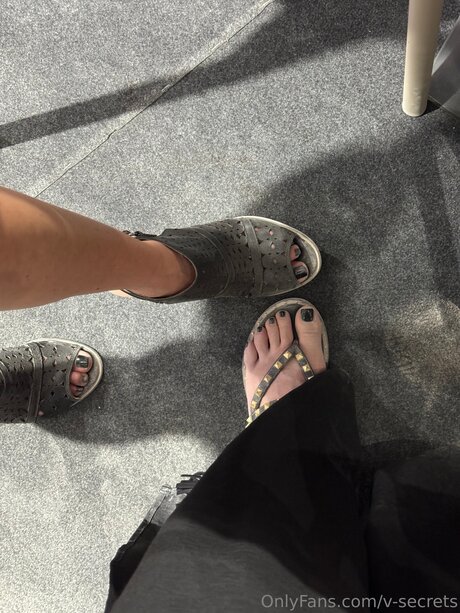 V Secrets pretty model archive