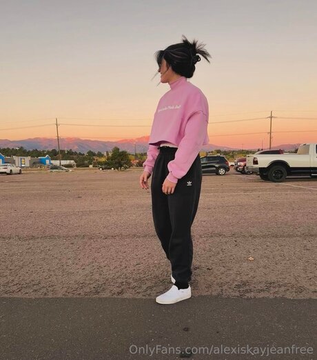 Alexiskayjeanfree naked pornstar picture