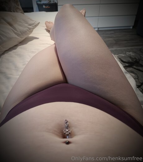 Henksumfree art actress photo