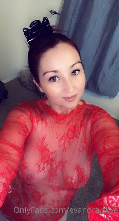 Evanora Skye star free pictures