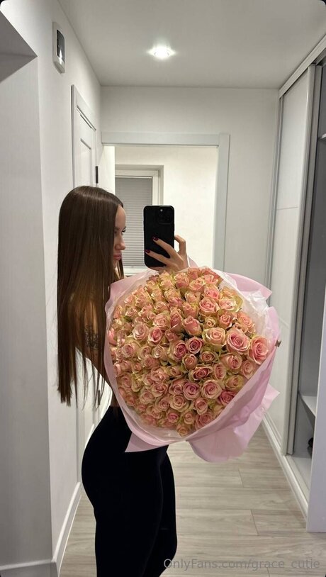 Grace Cutie pornstar beautiful pictures