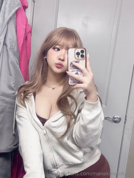 Manekinekoluvu hd actress gallery