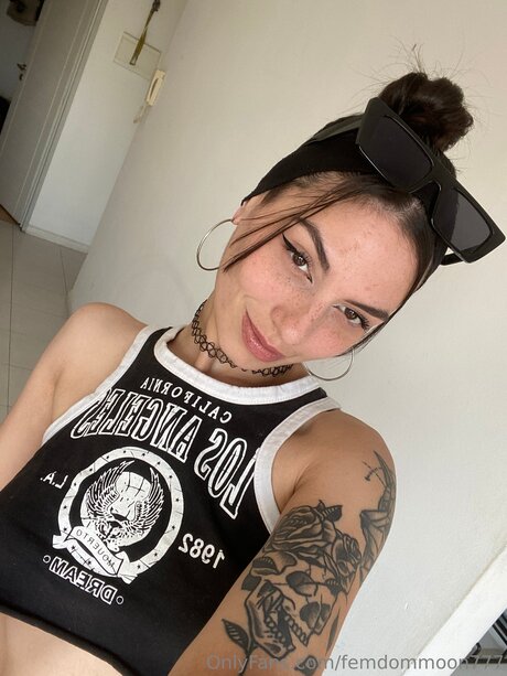 Baddieluna777 star beautiful photos