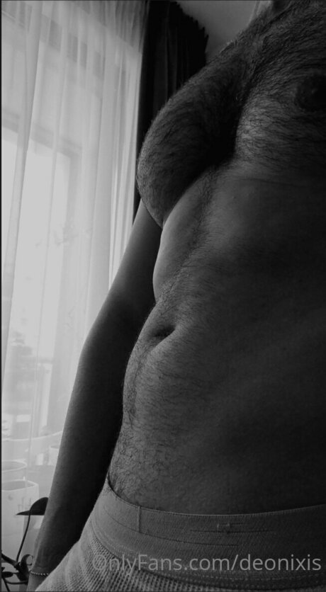 Deonix Free model beautiful photos