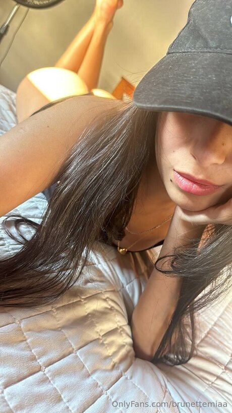 Brunettemiaa star pictures