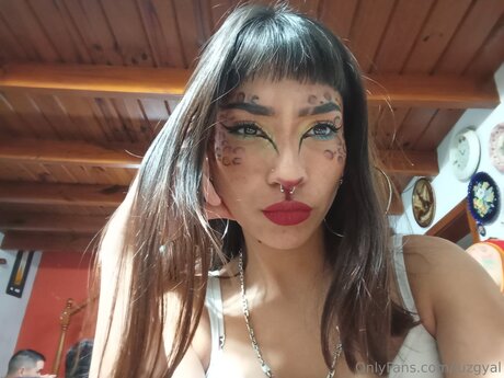 Luzgyal nudes model pic