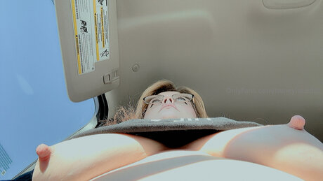 Honeylacedsd actress photo