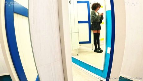 Gentlyperv Free hd actress image