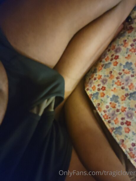 Tragiclover model naked photos