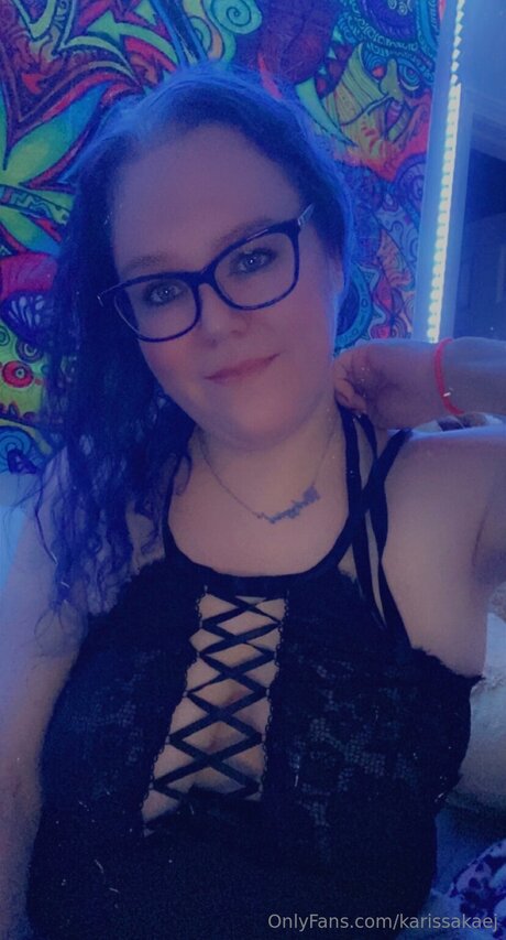 Karissakaej perfect actress pic