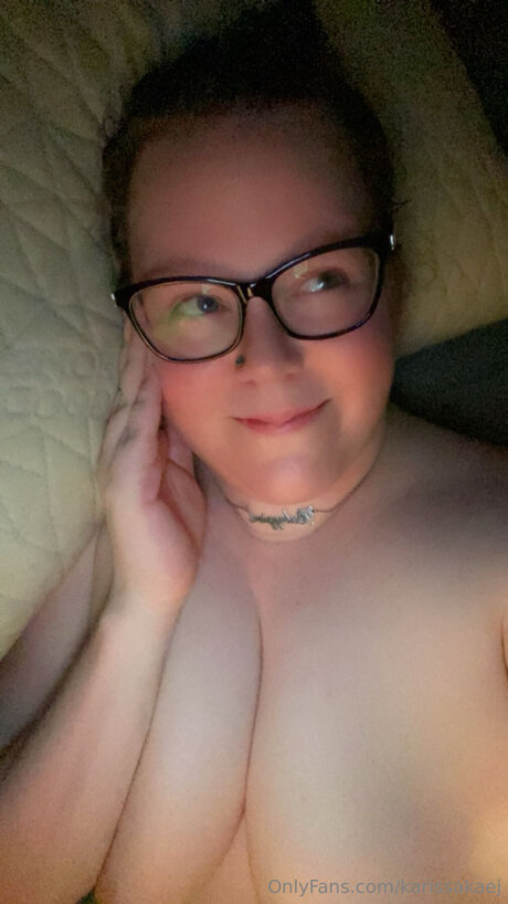 Karissakaej star art img