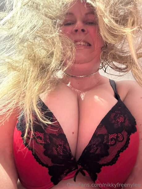 Nikkyfreenylee star adult pic