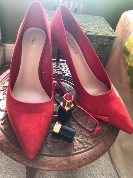 Nikkyfreenylee pretty pornstar photos