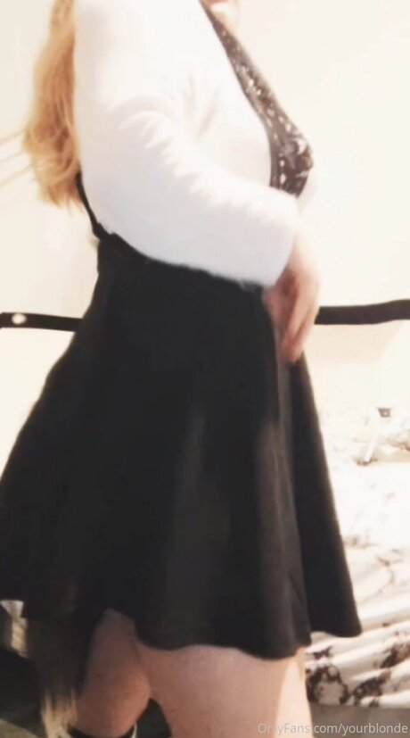 Yourblonde high quality star pic