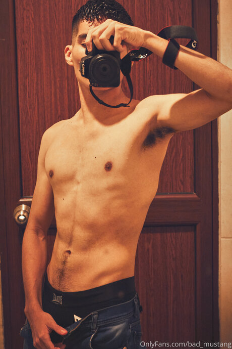 Bad Mustang nude model pictures