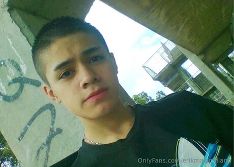 Erikmaximiliano star top galleries