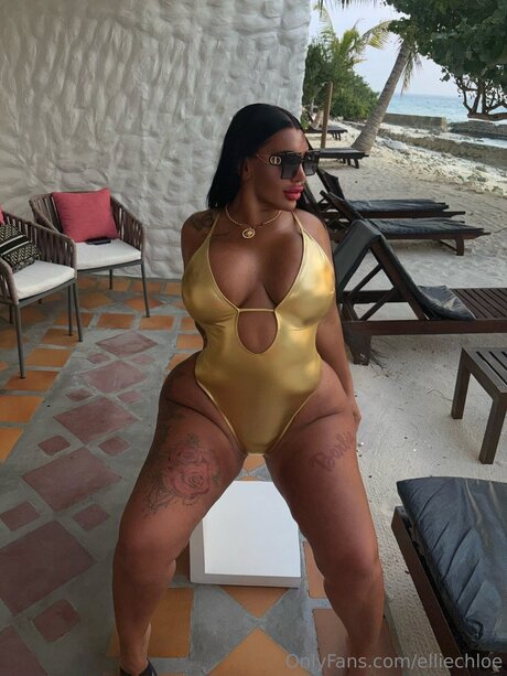 Elliechloe exclusive star img